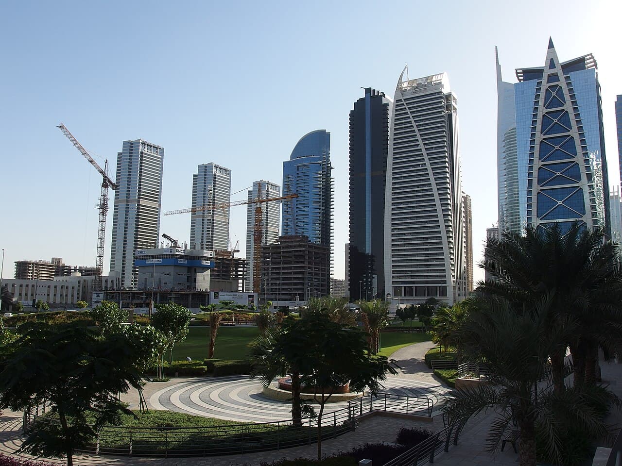Dubai Launches JLT Link, Its First Fully Electric Community Bus Service